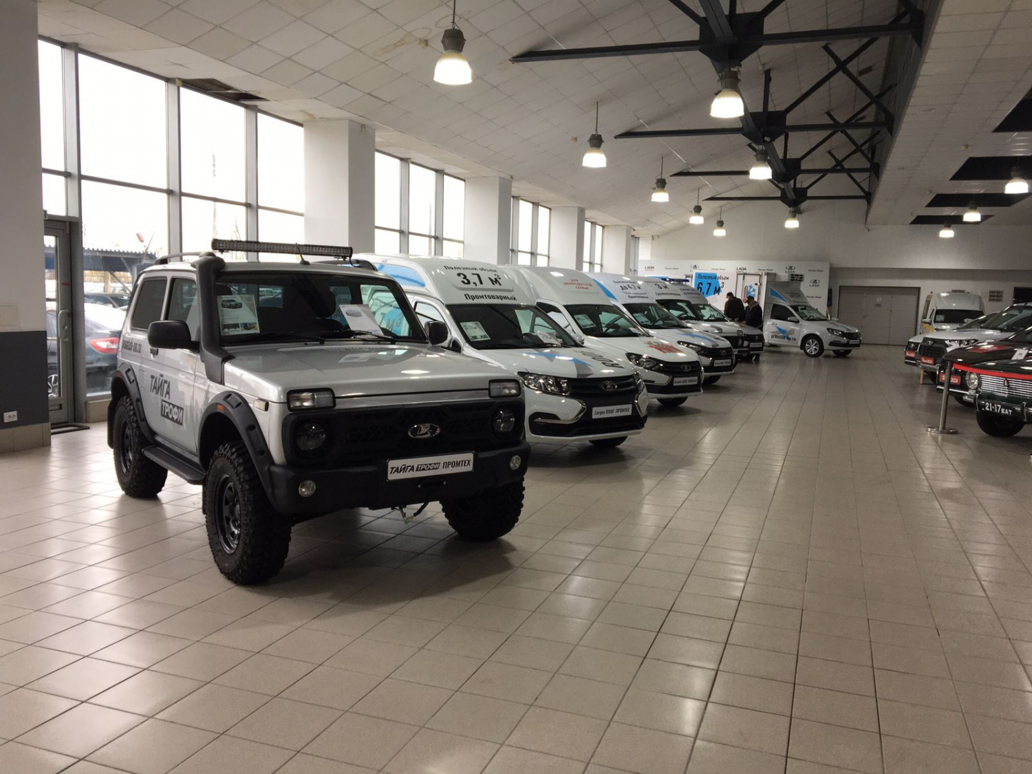 Автопробег ПРОМТЕХ-LADA в Санкт-Петербурге Автопробег ПРОМТЕХ-LADA в Санкт-Петербурге